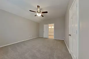 26925 Carriage Manor Ln, Kingwood, TX 77339 - Photo 7