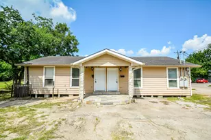 6018 Collingsworth St, Houston, TX 77026 - Photo 1