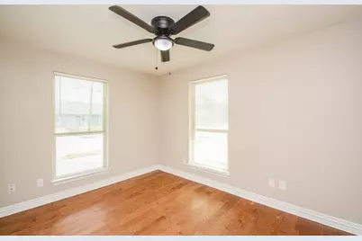 6018 Collingsworth Street #1, Houston, TX 77026 - Photo 9