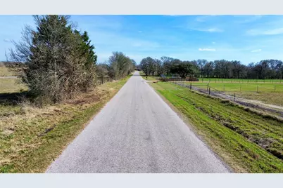 2760 County Road 117, Giddings, TX 78942 - Photo 3