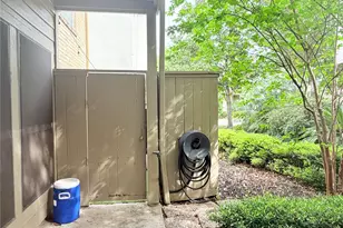 2100 Tanglewilde St, Houston, TX 77063 - Photo 13