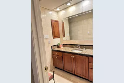 2100 Tanglewilde Street #537, Houston, TX 77063 - Photo 11