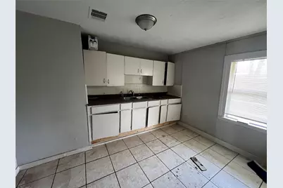 5926 Southtown Street, Houston, TX 77033 - Photo 3