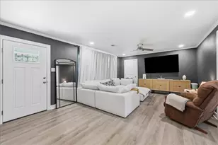 2308 Detroit Ave, Nederland, TX 77627 - Photo 5