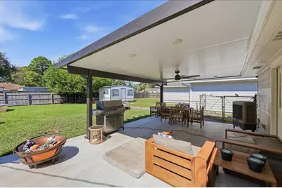 2308 Detroit Avenue, Nederland, TX 77627 - Photo 19