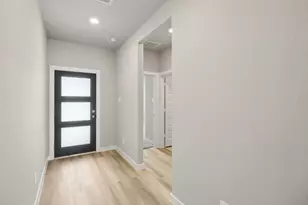 18334 Lndg Mdws Ln, New Caney, TX 77357 - Photo 3