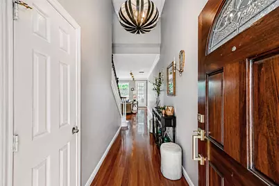 4455 Castle Court Place, Houston, TX 77006 - Photo 3