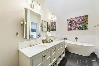 4455 Castle Court Place, Houston, TX 77006 - Photo 13
