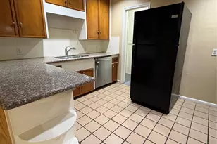 106 Barracuda Ave, Galveston, TX 77550 - Photo 11