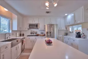 2702 S Pine Hill Dr, Pearland, TX 77581 - Photo 11