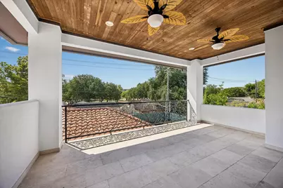 9761 Westview Drive, Houston, TX 77055 - Photo 27
