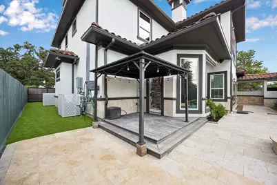 9761 Westview Drive, Houston, TX 77055 - Photo 29