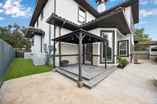 9761 Westview Dr, Houston, TX 77055 - Photo 29