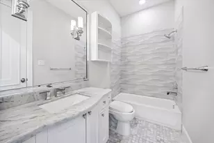 9761 Westview Dr, Houston, TX 77055 - Photo 25
