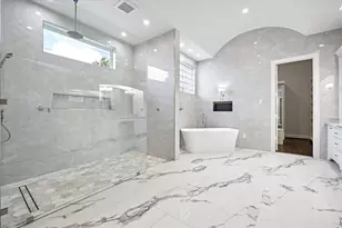 9761 Westview Dr, Houston, TX 77055 - Photo 13