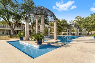 6 W Rivercrest Dr, Houston, TX 77042 - Photo 37