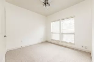 3898 Center St, Houston, TX 77007 - Photo 9