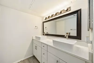 2100 Tanglewilde Street #531, Houston, TX 77063 - Photo 13