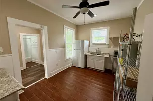 1403 14th St, Huntsville, TX 77340 - Photo 9