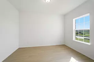 306 Monarch Trl, Huntsville, TX 77320 - Photo 5