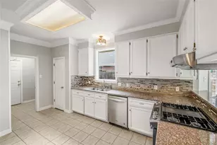 305 Augsburg Ln, College Station, TX 77845 - Photo 9