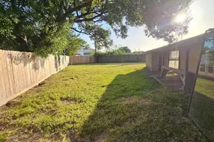 5643 Condon Ln, Houston, TX 77053 - Photo 17