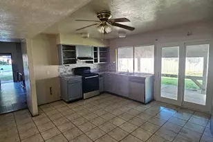 5643 Condon Ln, Houston, TX 77053 - Photo 3