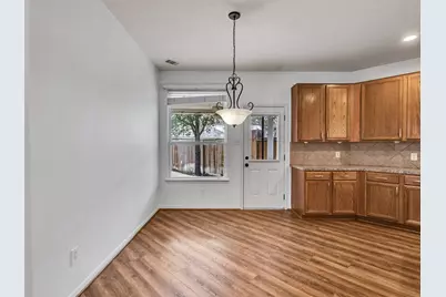 9915 Valance Way, Conroe, TX 77385 - Photo 13