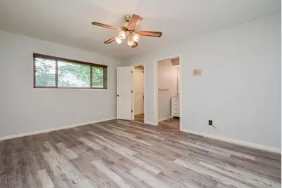 11915 N Hanworth Drive, Houston, TX 77031 - Photo 17