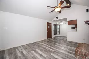 11915 N Hanworth Dr, Houston, TX 77031 - Photo 7