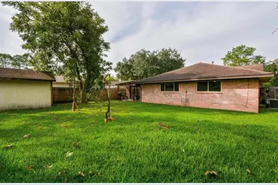 11915 N Hanworth Drive, Houston, TX 77031 - Photo 35