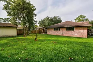 11915 N Hanworth Dr, Houston, TX 77031 - Photo 35