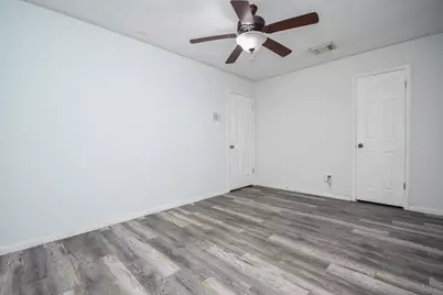 11915 N Hanworth Drive, Houston, TX 77031 - Photo 25