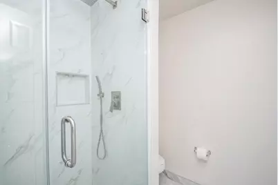 11915 N Hanworth Drive, Houston, TX 77031 - Photo 19