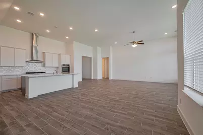 13415 Golden Isle Drive, Texas City, TX 77568 - Photo 7