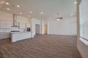 13415 Golden Isle Dr, Texas City, TX 77568 - Photo 7