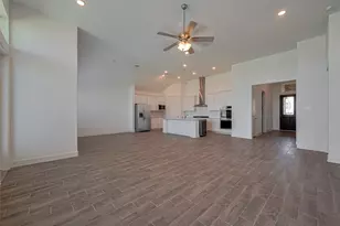 13415 Golden Isle Dr, Texas City, TX 77568 - Photo 5