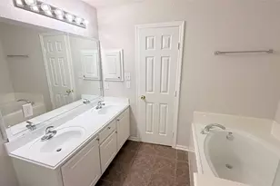 17747 Barton Point Ln, Richmond, TX 77407 - Photo 11