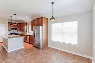 5705 Emerald Brook Ln, League City, TX 77573 - Photo 11