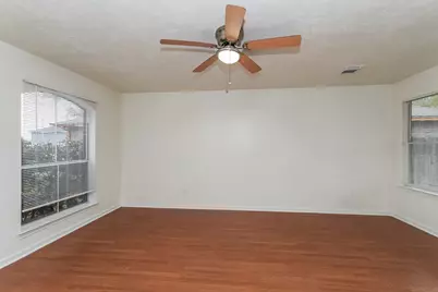 8735 Texas Acorn Avenue, Houston, TX 77078 - Photo 5