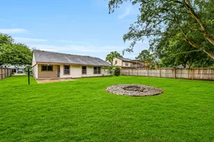 508 E Castle Harbour Dr, Friendswood, TX 77546 - Photo 29