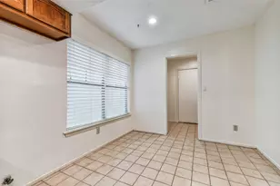 508 E Castle Harbour Dr, Friendswood, TX 77546 - Photo 15