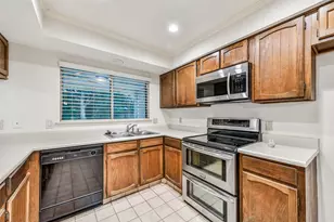 508 E Castle Harbour Dr, Friendswood, TX 77546 - Photo 11