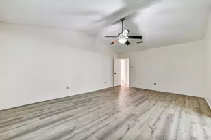 508 E Castle Harbour Dr, Friendswood, TX 77546 - Photo 17