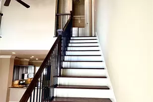 1049 W 22nd St, Houston, TX 77008 - Photo 7