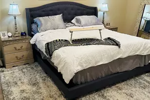 1049 W 22nd St, Houston, TX 77008 - Photo 9