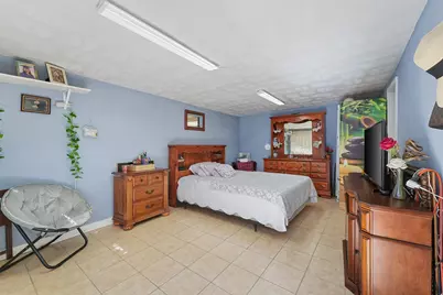 1227 Common Park Drive, Houston, TX 77009 - Photo 17