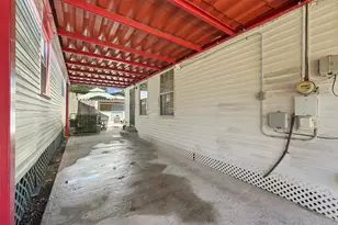 1227 Common Park Dr, Houston, TX 77009 - Photo 15