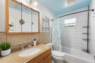 1227 Common Park Dr, Houston, TX 77009 - Photo 11