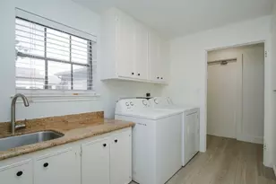 8006 Albin Ln, Houston, TX 77071 - Photo 43
